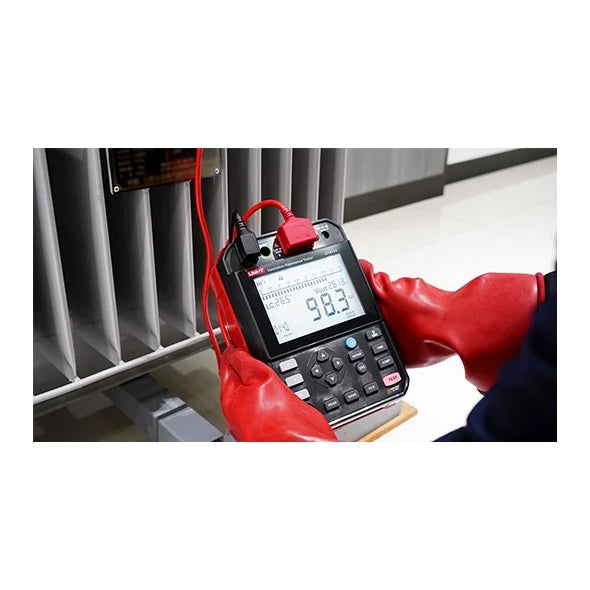 Tester di resistenza di isolamento UNI-T UT513C