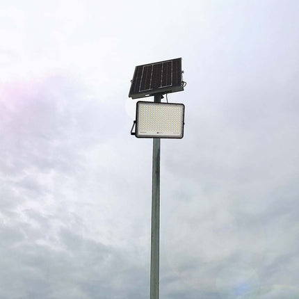 Proiettore LED solare da 2600 lm, telecomando, temperatura di colore 6400 K