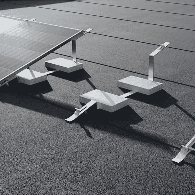 Flat-roof mounting system for photovoltaic panels